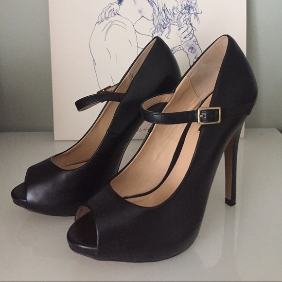 New Forever 21 XXI Black Peeptoe Mary Joe Pump