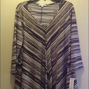 New with tags large shirt.✔️Last chance donating