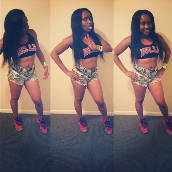Bulls Sports Bra / Crop Top !