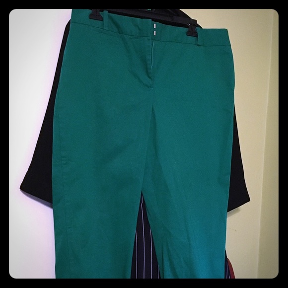 Green GAP Capris
