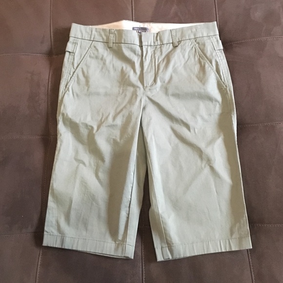 Vince Canuto Shorts - Size 10