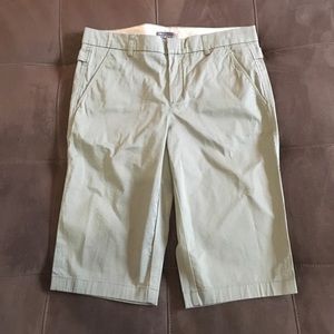 Vince Canuto Shorts - Size 10