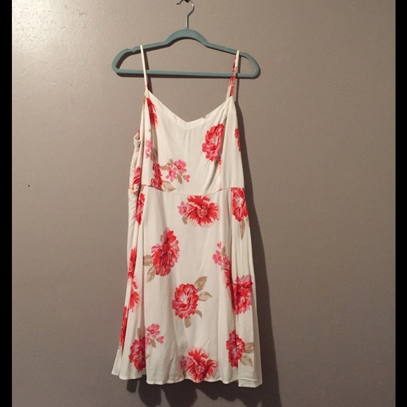 Old Navy Dresses & Skirts - Floral Dress