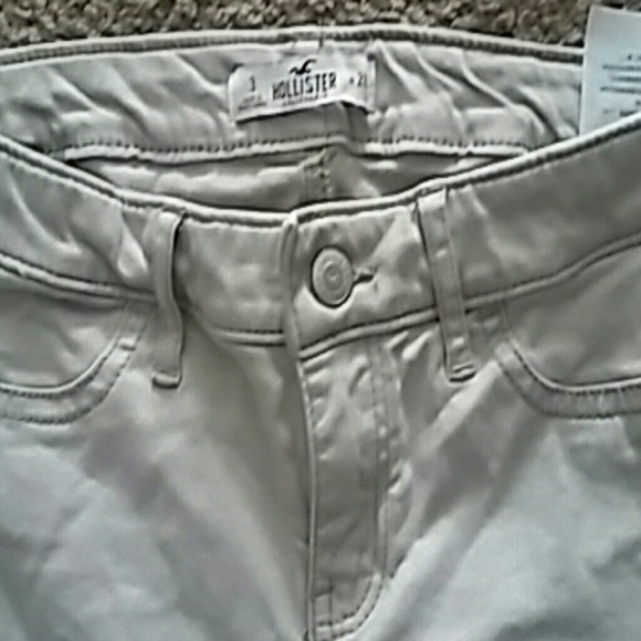 Hollister skinny khakis size 26