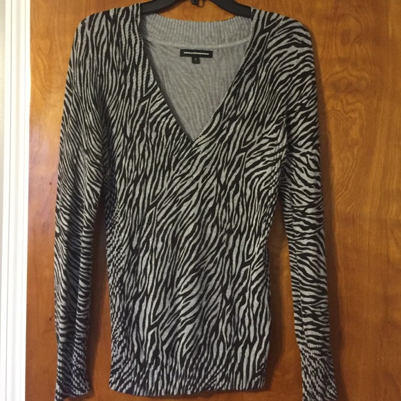 Black/gray zebra print sweater
