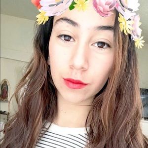 Meet your Posher, Edith