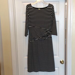 Figure flattering White House Black Market dress