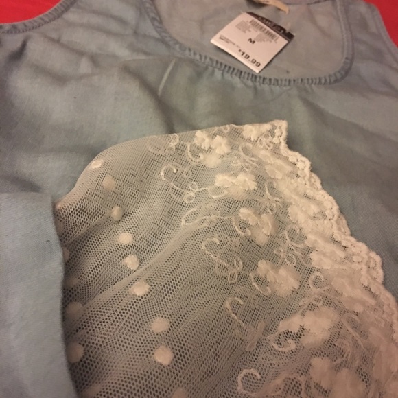 Brand new lace bottom tank top - Picture 3 of 3