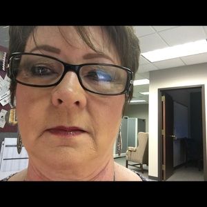 Meet your Posher, Carol