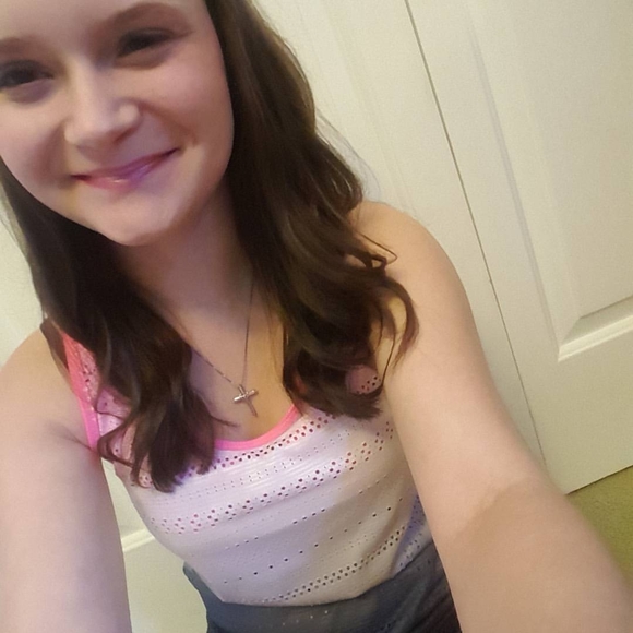 Meet your Posher, Emily - Picture 1 of 1