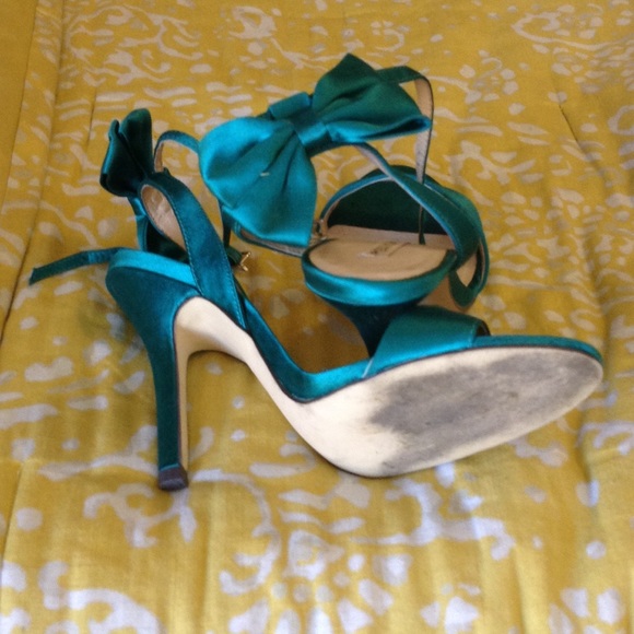 ❌ SOLD ❌  Essence menbur teal stap heels - Picture 4 of 4