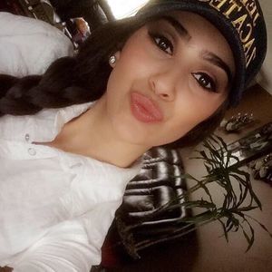 Meet your Posher, Mayra