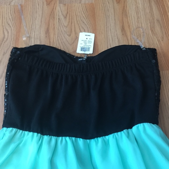 Mint chiffon black sequin front zip dress - Picture 3 of 4