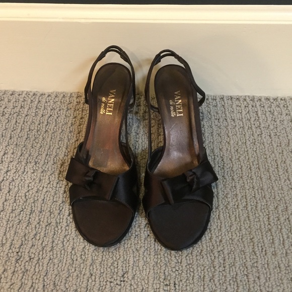 Brown small heels