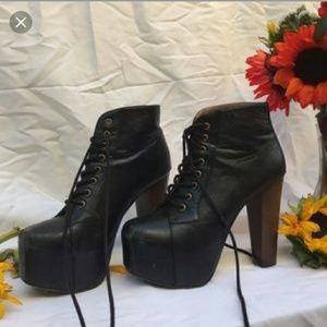 Agaci black platform booties size 8.5