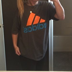 ⚡️ FLASH SALE⚡️Adidas t shirt