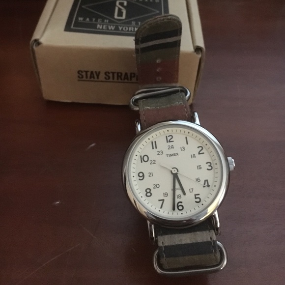 Watch - Picture 3 of 4