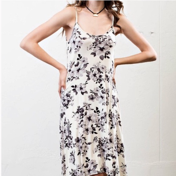 ✨Last One!✨HP✨ April Spirit Dress - Picture 4 of 6