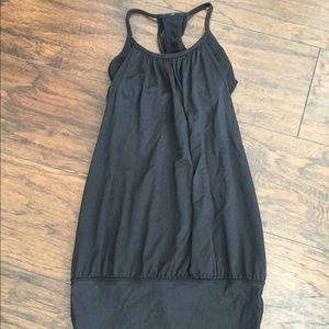 Lululemon tank with built in bra (4)