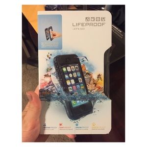 iPhone 5/ 5s lifeproof case