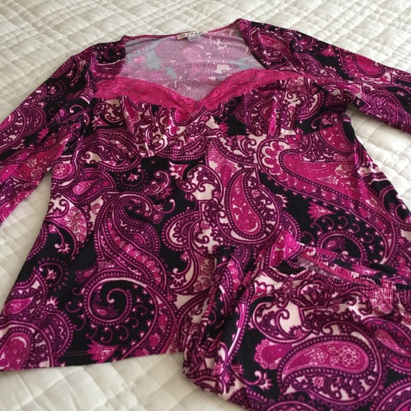 💖Adorable Linea Donatella PJ set💖