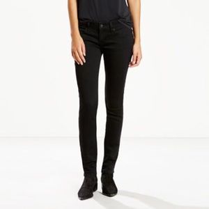 Black Levi's jeans/ new without tags 👽👹