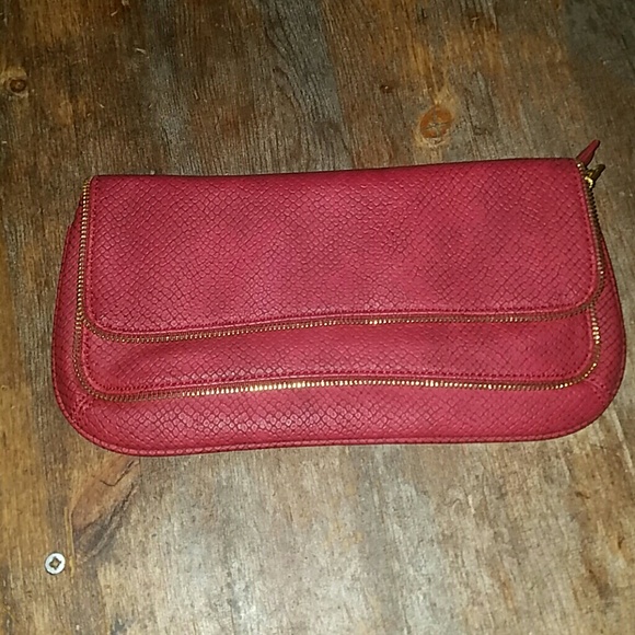 Red snakeskin print clutch - Picture 1 of 3