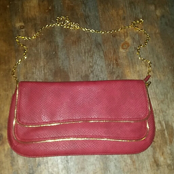 Red snakeskin print clutch - Picture 2 of 3