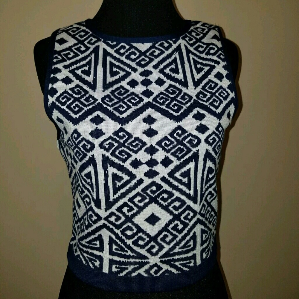 Geometric shaped Crop Top Tank