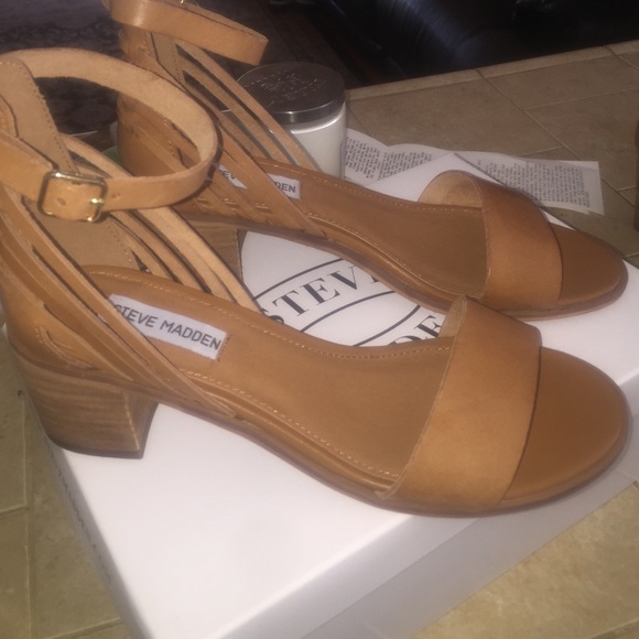 brandnew/to big ordered on line I couldn't return