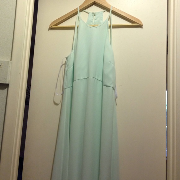 Beautiful light weight BCBGERNATION summer dress.