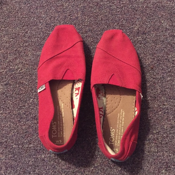 Toms