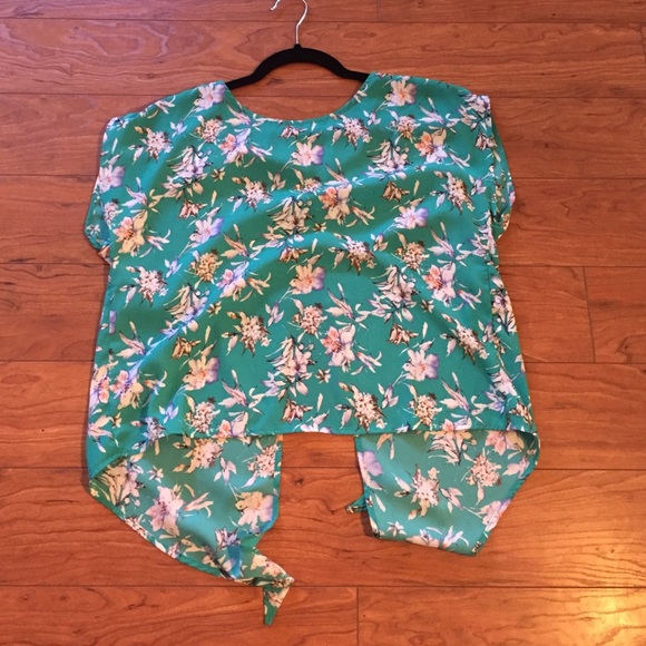 Pretty floral blouse