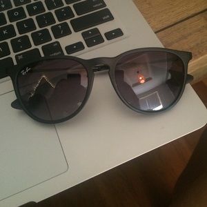 BRAND NEW ray ban Erika sunglasses