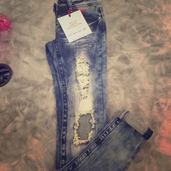 Almost famous! Size 0! NWT.