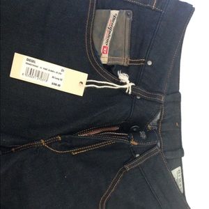 NWT Diesel skinny jeans