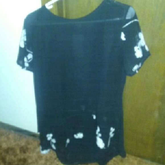 Meet your Posher, Karen - Picture 2 of 2