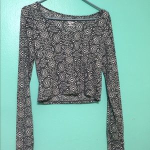 Long sleeve crop top