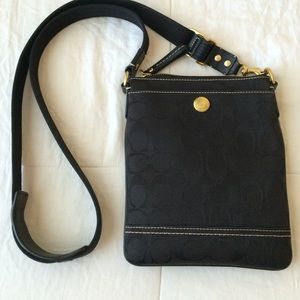 🚫SOLD🚫Black & Gold Coach Crossbody ✔️
