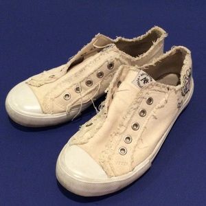 AEROPOSTALE SUPER CUTE SNEAKERS sz 7