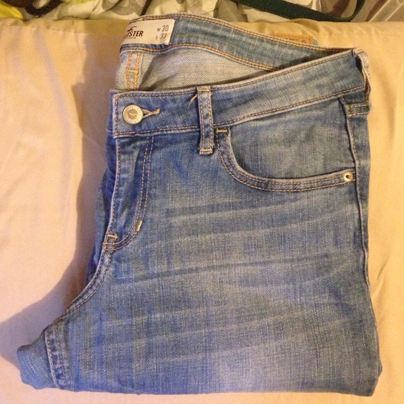 11R Hollister jeans
