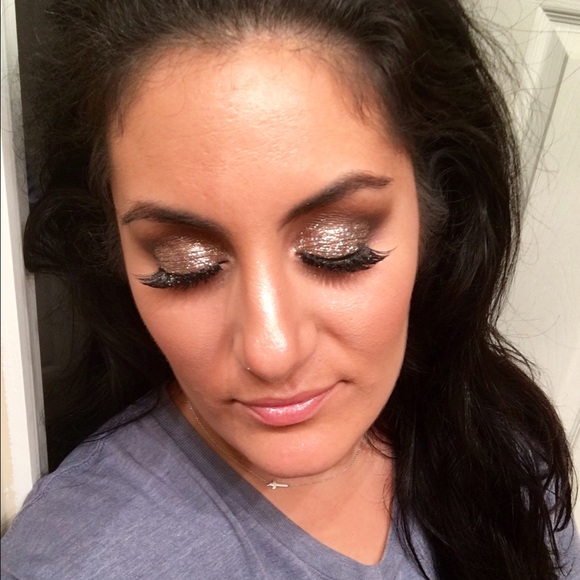 Meet your Posher, Vickie - Picture 1 of 1