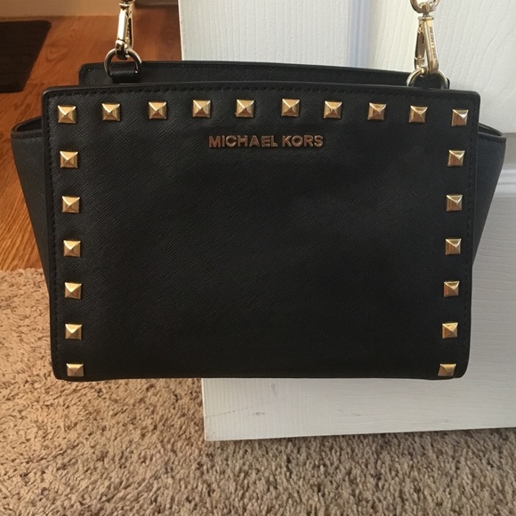 Michael Kors medium sized studded cross body purse