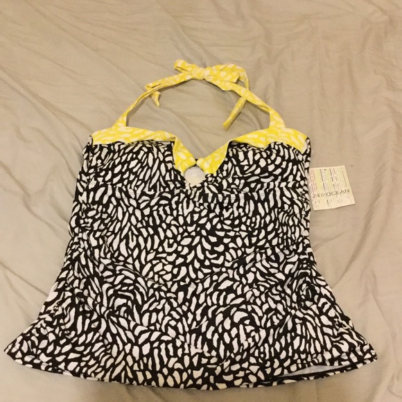 🎉SALE 🎉Halter Swim Top - Picture 1 of 3