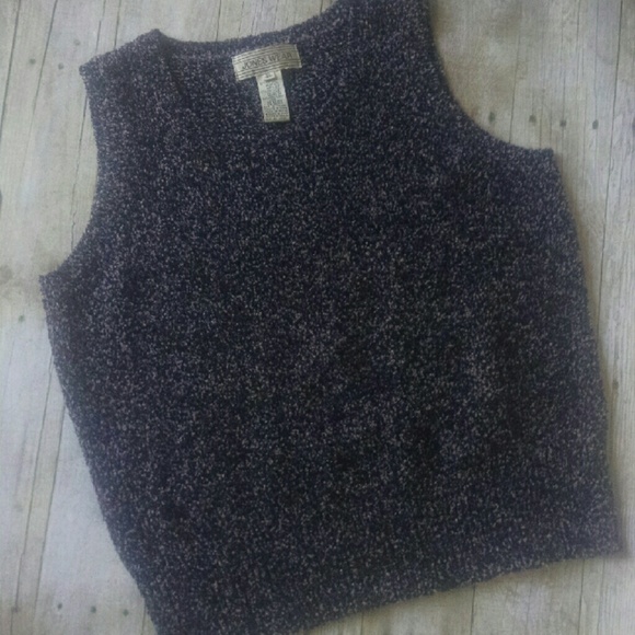 Johns Wear Sleeveless Sweater - Picture 3 of 4