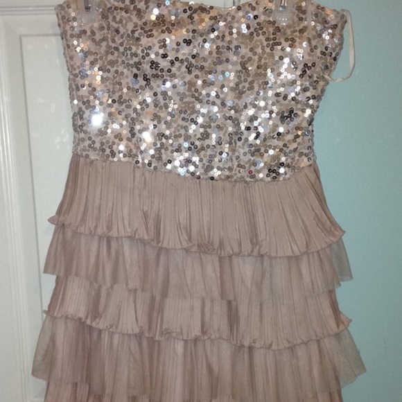 Sparkly gold strapless dress