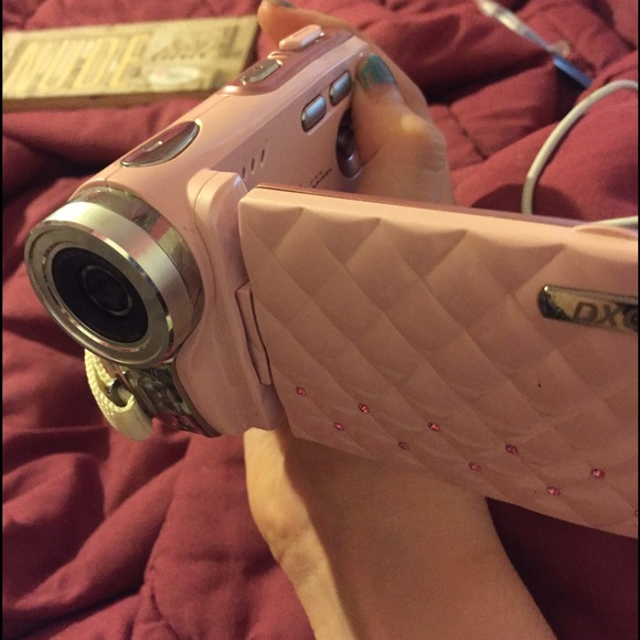 DXG HD camcorder