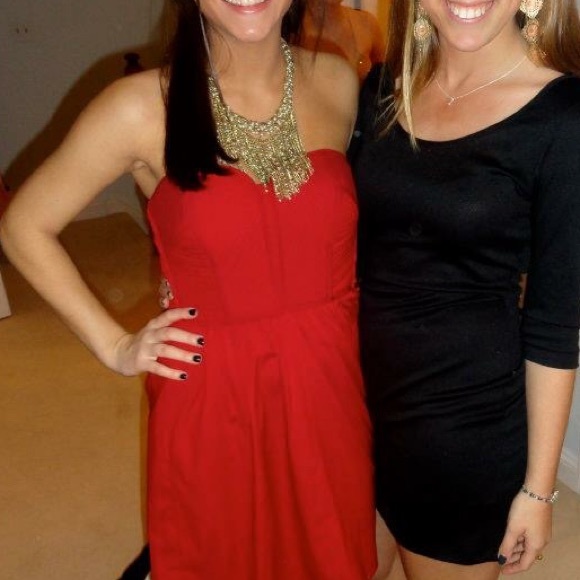 Red strapless dress - Picture 2 of 5