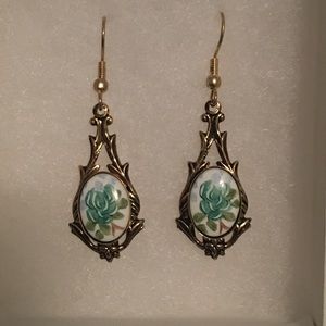 Vintage Hand Painted Floral Drop Earrings NIB Vintage Hand Painted Floral Drop Earrings NIB