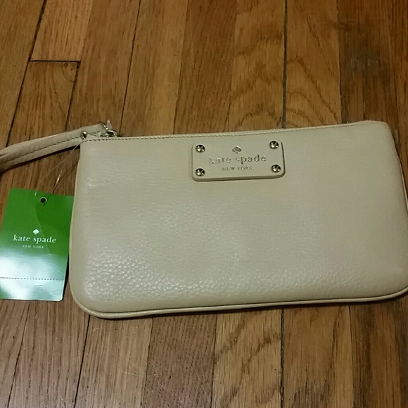 NWT Kate Spade Zippered Chrissy